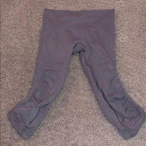 EBB train cropped legging